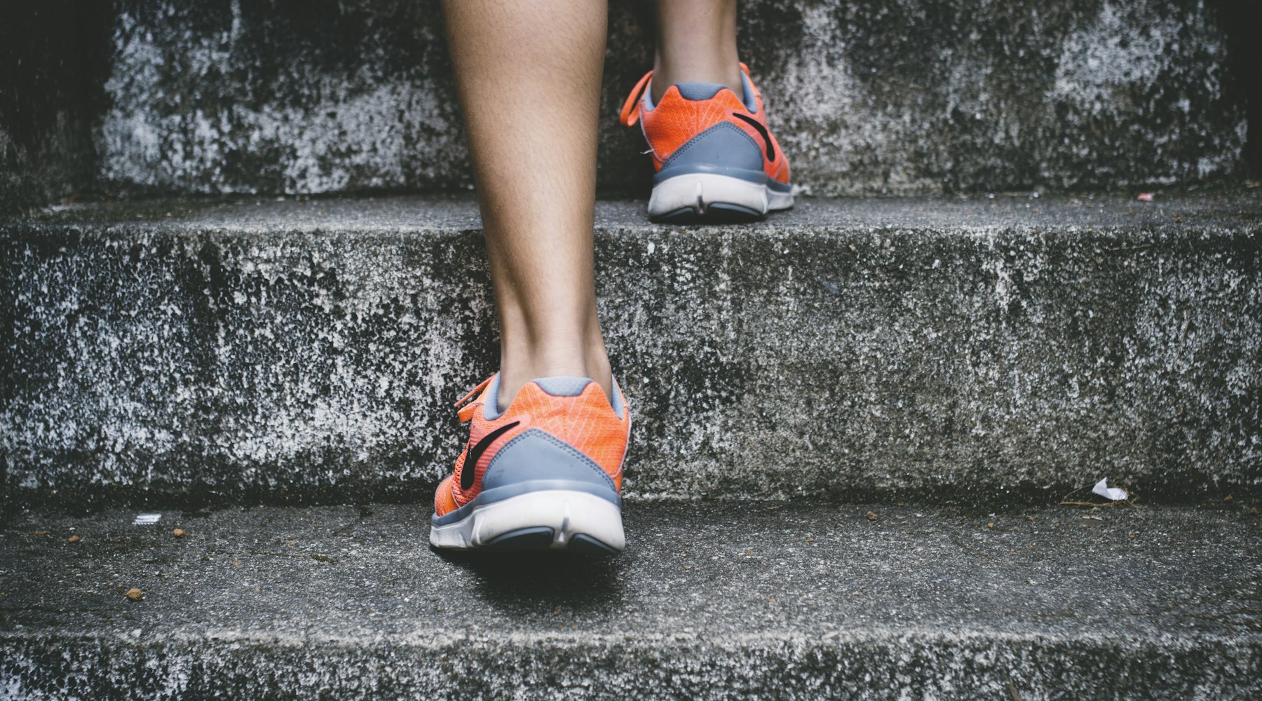 Runner on a trail at sunrise highlighting joint health and collagen recovery for athletes